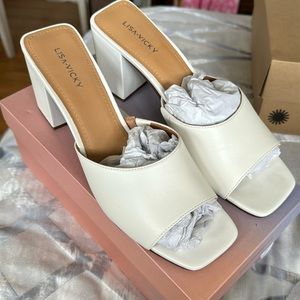 Lisa Vicky White Block Heel Slides Size 10